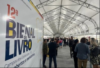 Último final de semana da 12ª Bienal do Livro com agenda movimentada 